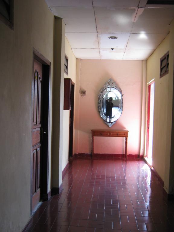 Le Paradis Hotel Palembang Exterior photo